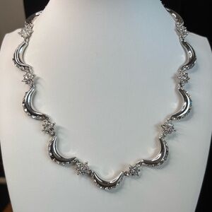Silver Statement Necklace with Beautiful Rhinestones Design